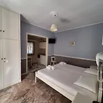 アパート Billy's House ヴァシリキ