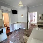 Billy's House * ヴァシリキ